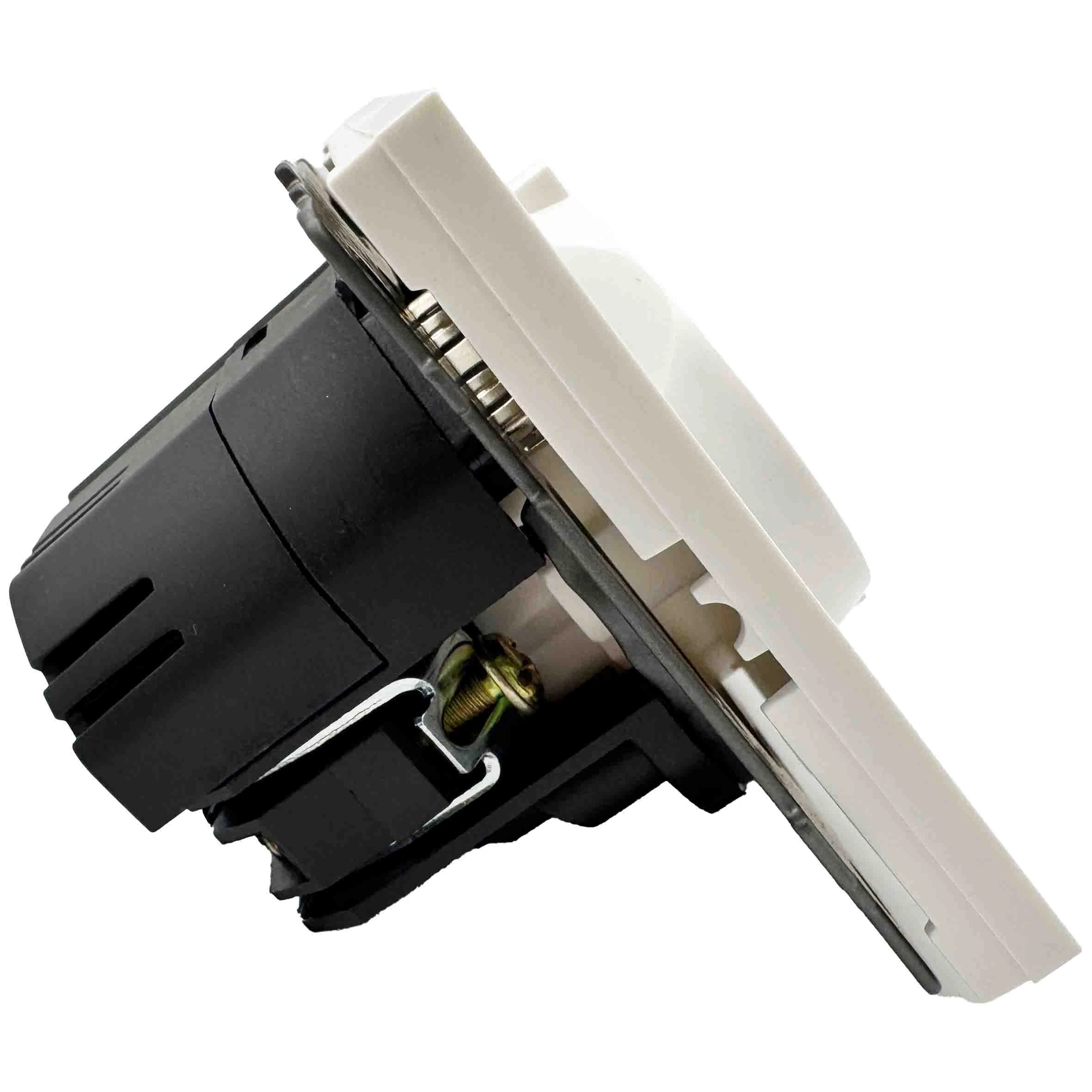Розетка 1-я с/з с шторками с USB и TYPE C (5В, 2.1А) белая