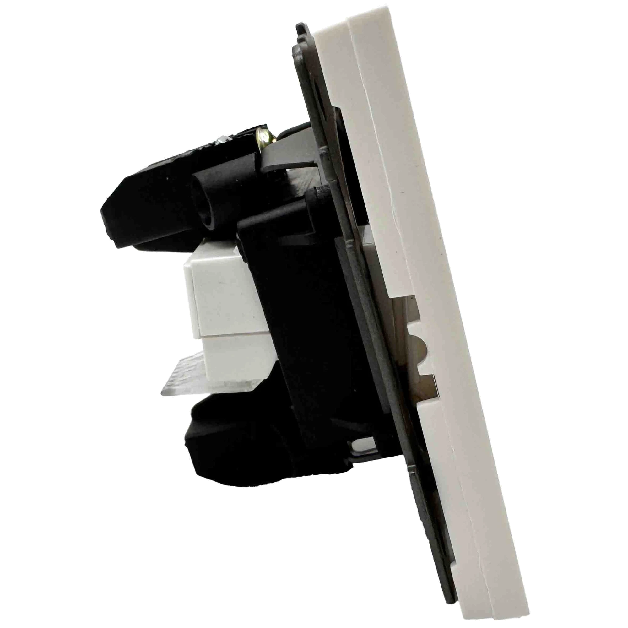Розетка RJ45 + TV белая